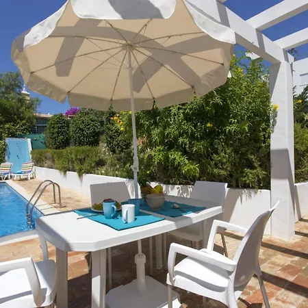 Emilio Pequena By * אלבופיירה