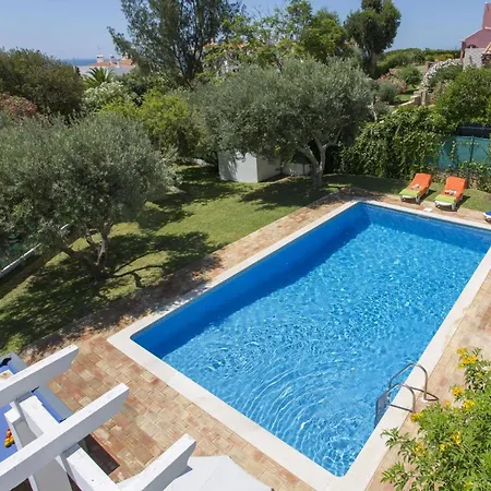 Emilio Pequena By * אלבופיירה